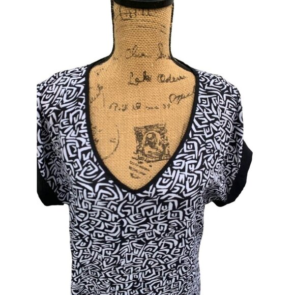 👗 2/$30 👗 Black and White Geometric Patterned V-Neck Two Thin Layers Dress XL - Picture 2 of 5